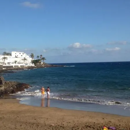 Villa In Puerto Del Carmen Sleeps 5 With Pool